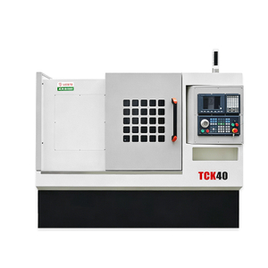 Torno CNC de bancada inclinada TCK40